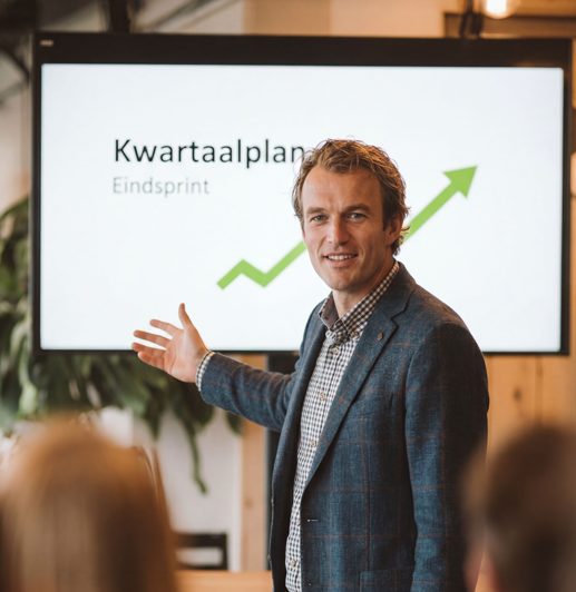 Hero-directeur-presentatie